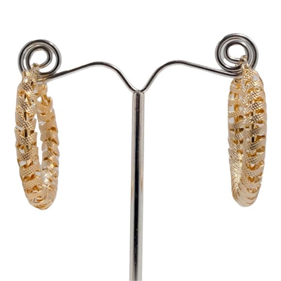 Gold Cut out Texture Hoop Earrings - Picture 3 of 4